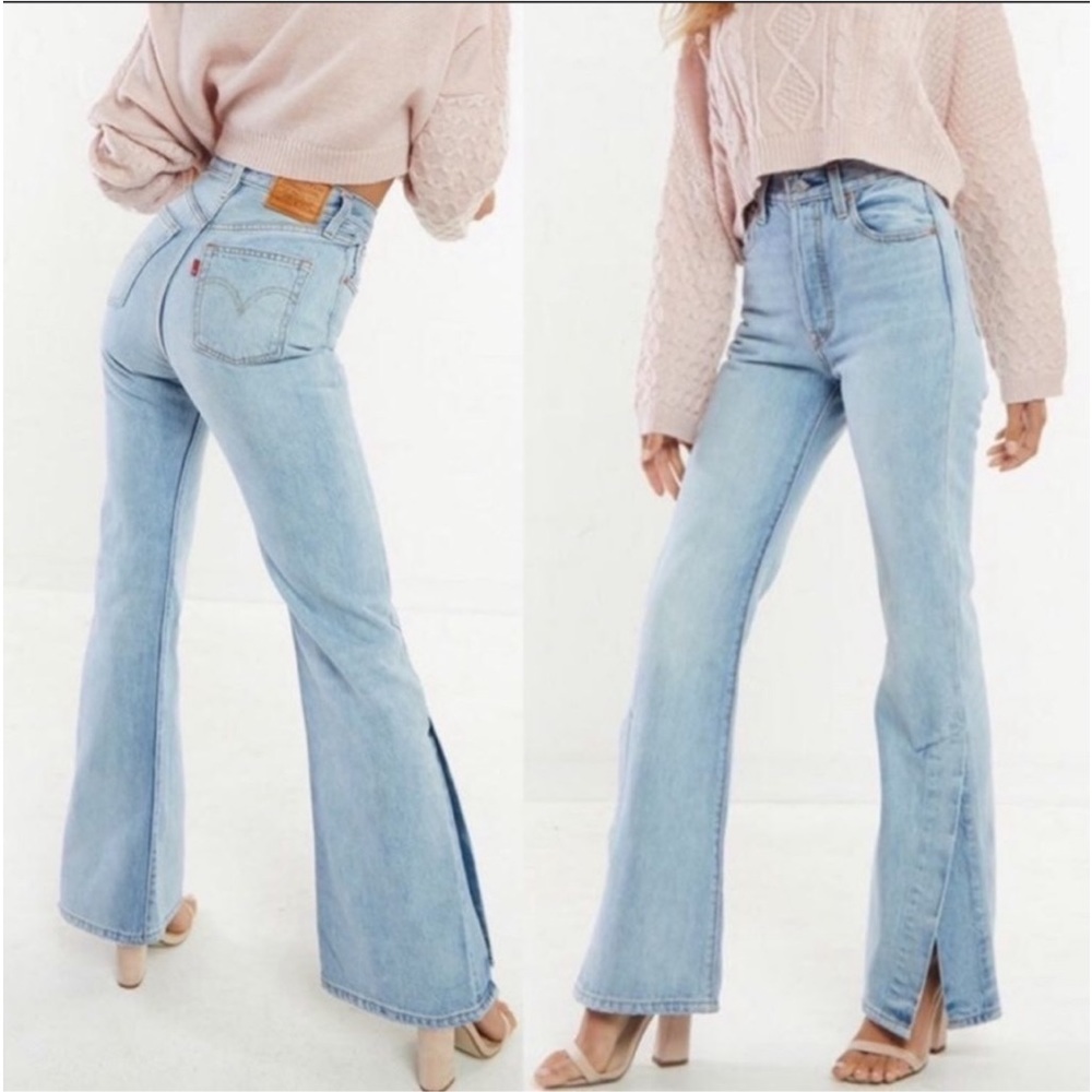 Levis Light Wash Ribcage Split Flares 🦋 Size 26